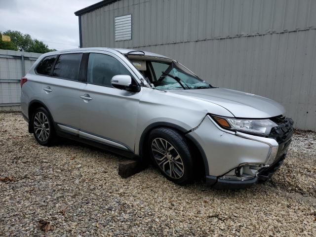  MITSUBISHI OUTLANDER 2018 Серебристый