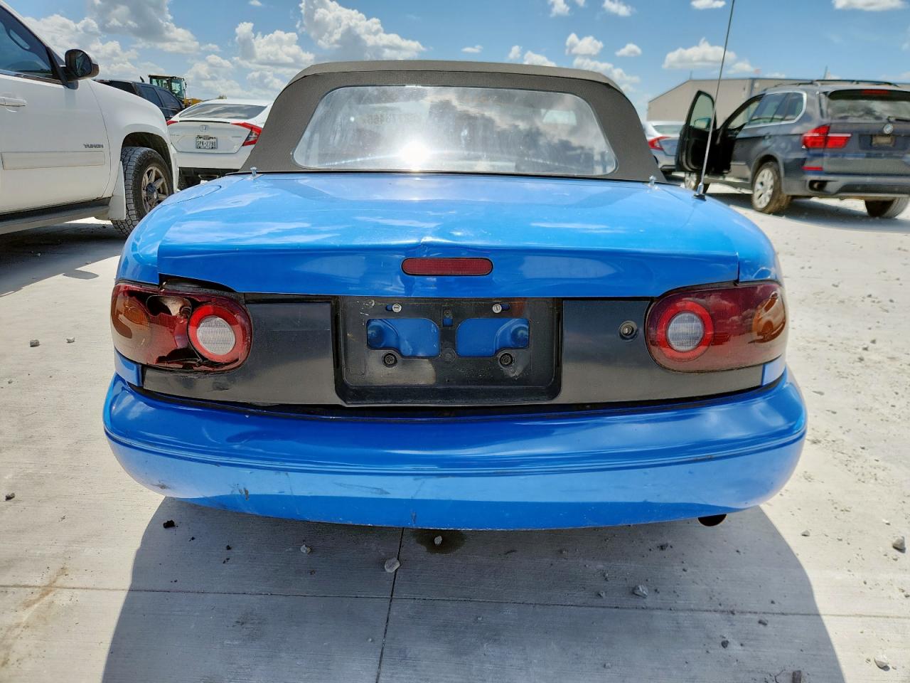 1991 Mazda Mx-5 Miata VIN: JM1NA3510M1213584 Lot: 62775465