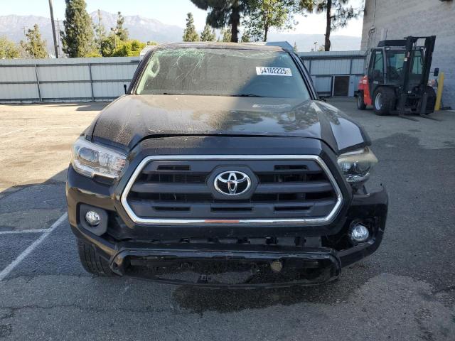  TOYOTA TACOMA 2017 Чорний