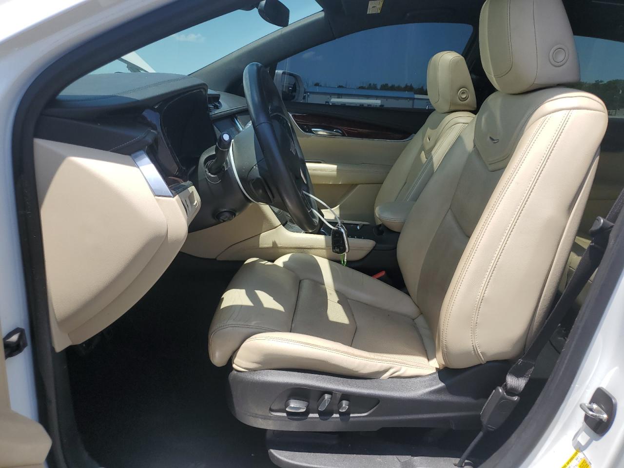 2017 Cadillac Xt5 Luxury VIN: 1GYKNDRS1HZ113866 Lot: 61805685