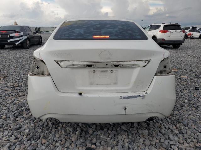 Sedans NISSAN ALTIMA 2013 Biały
