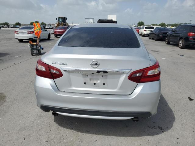 NISSAN ALTIMA 2018 Srebrny