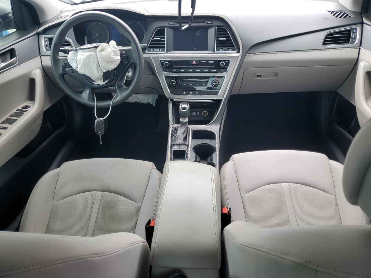 2017 Hyundai Sonata Se VIN: 5NPE24AF6HH553373 Lot: 62727825