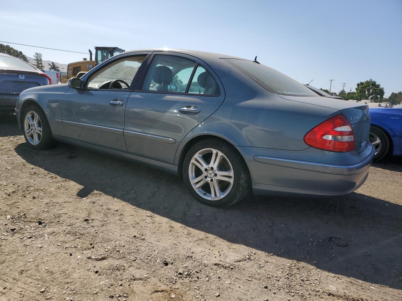 MERCEDES-BENZ E-CLASS 2006 VIN WDBUF56JX6A976916 zdjęcie 2