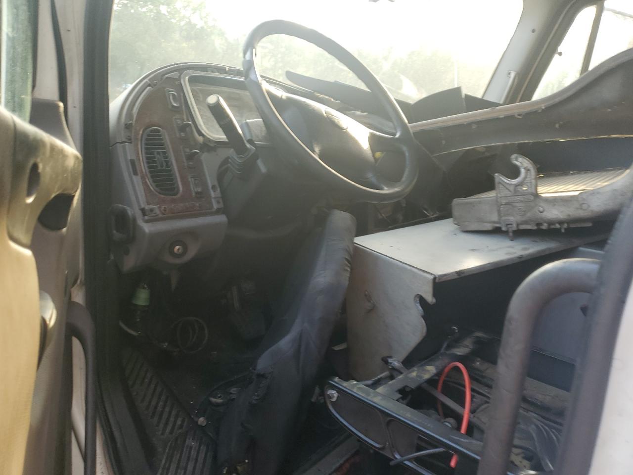 FREIGHTLINER ALL OTHER 2015 VIN 1FVHCYCY0FHGN3780 photo 8