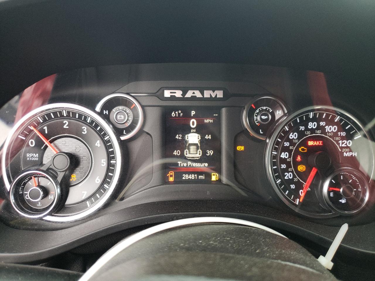 2021 Ram 1500 Big Horn/Lone Star VIN: 1C6RREBG9MN631740 Lot: 60112805