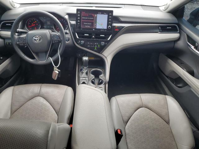  TOYOTA CAMRY 2021 Biały