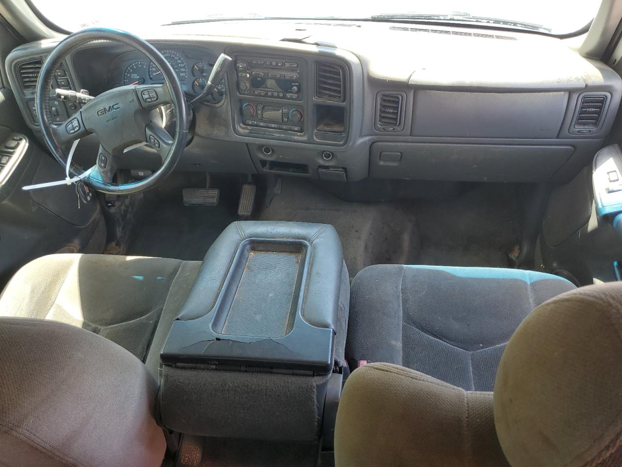 2005 GMC New Sierra K1500 VIN: 2GTEK13TX51357273 Lot: 62657065