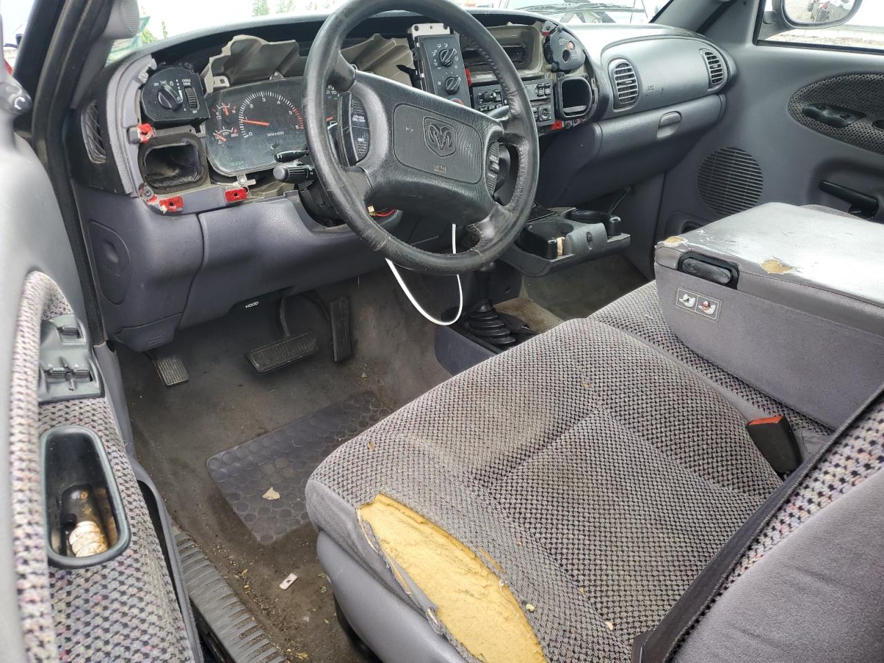 2000 Dodge Ram 1500 VIN: 3B7HF13Z9YG111512 Lot: 59499945