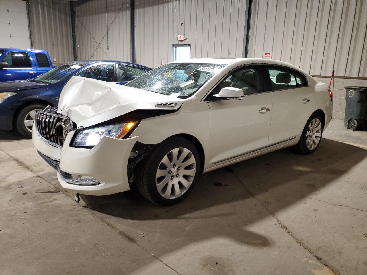 2014 Buick Lacrosse Premium იყიდება West Mifflin-ში, PA - Front End