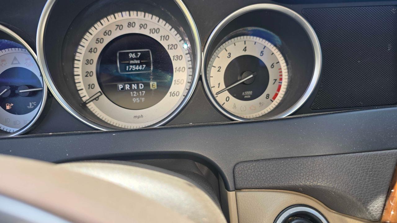 MERCEDES-BENZ C-CLASS 2012 VIN WDDGF8BB3CR193809 zdjęcie 8