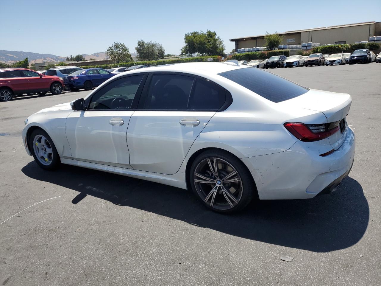 BMW 3 SERIES 2020 VIN 3MW5R1J01L8B09333 photo 2