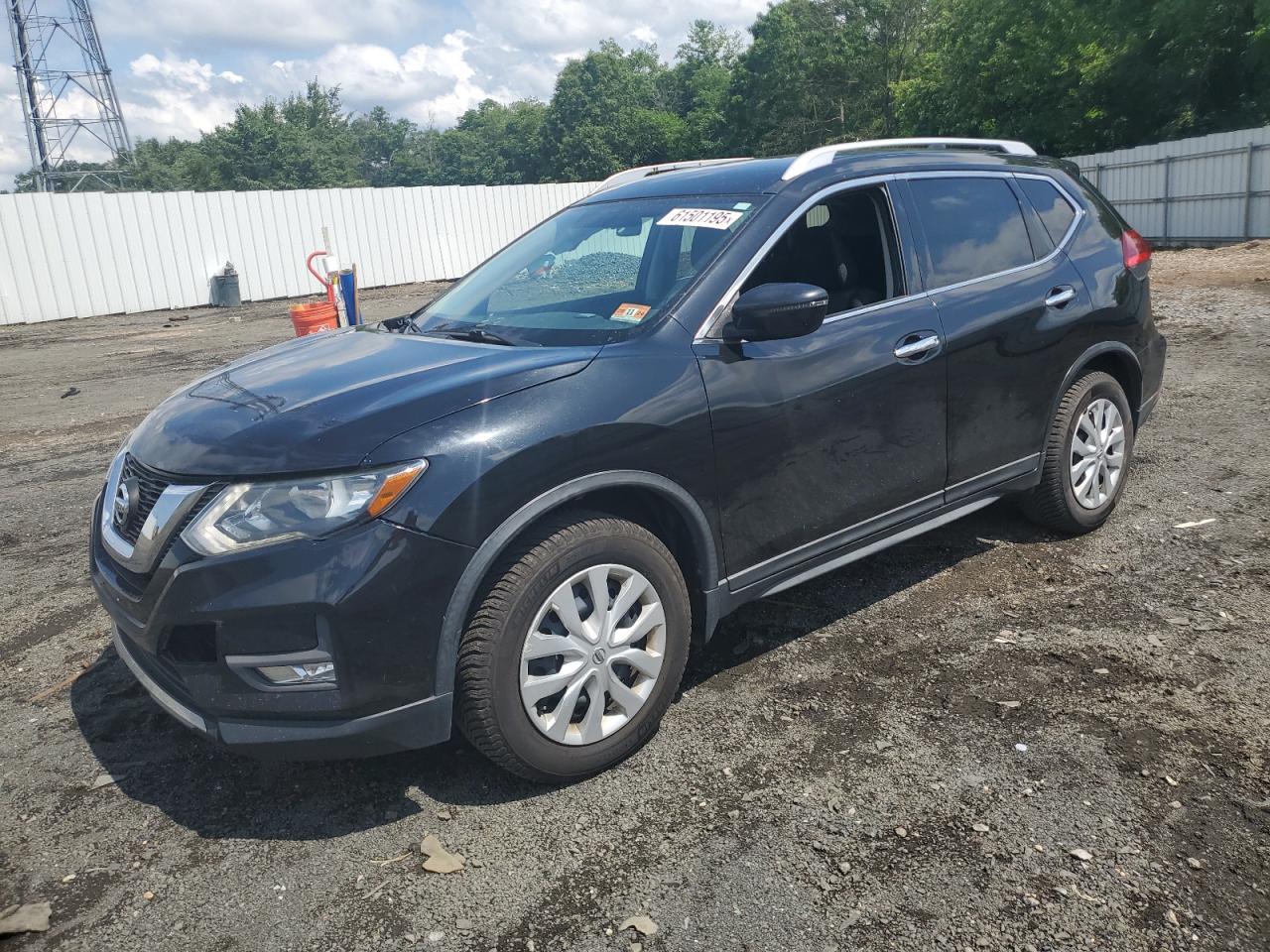 2017 Nissan Rogue S na sprzedaż w Windsor, NJ - Side