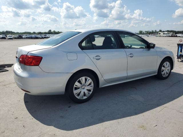  VOLKSWAGEN JETTA 2012 Srebrny