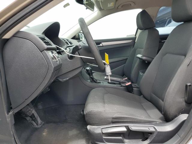 Sedans VOLKSWAGEN PASSAT 2015 Gold