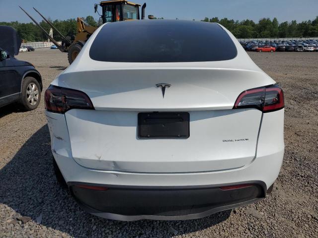  TESLA MODEL Y 2024 White