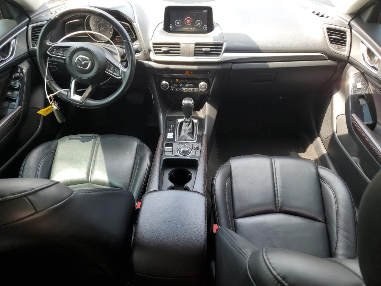 2018 Mazda 3 Touring VIN: 3MZBN1V35JM237159 Lot: 63128245