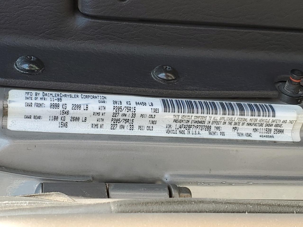 2000 Jeep Wrangler / Tj Se VIN: 1J4FA29P7YP737289 Lot: 61869865