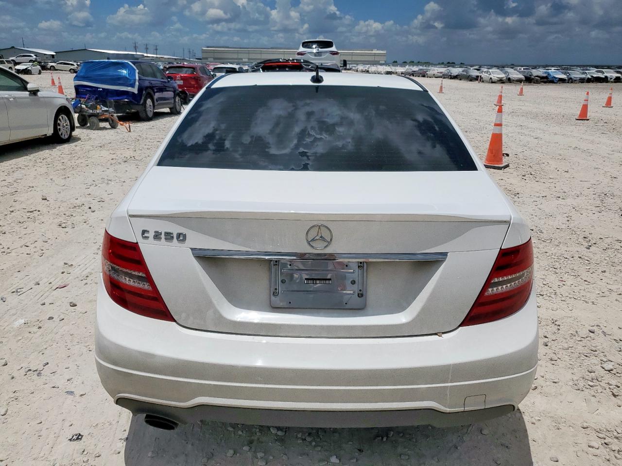 2013 Mercedes-Benz C 250 VIN: WDDGF4HB2DR279386 Lot: 61888045