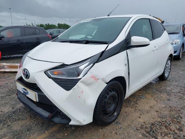TOYOTA AYGO X-PLA 2019