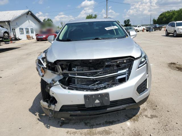 CADILLAC XT5 2019 Srebrny