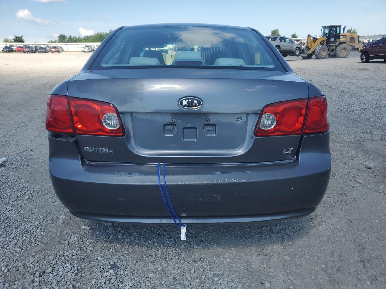 2007 Kia Optima Lx VIN: KNAGE123775143745 Lot: 61564615