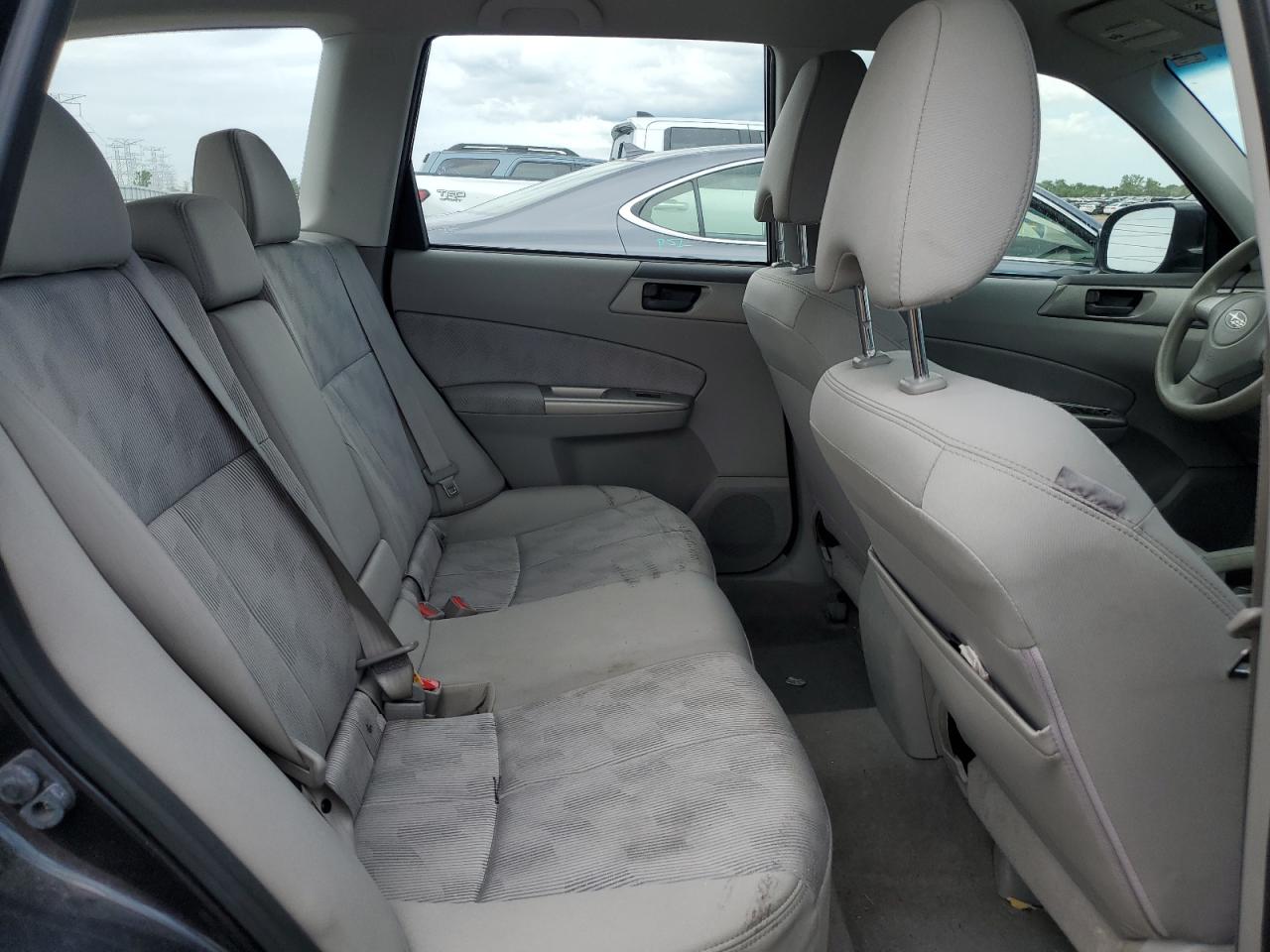 2010 Subaru Forester 2.5X VIN: JF2SH6AC8AH798300 Lot: 62081995