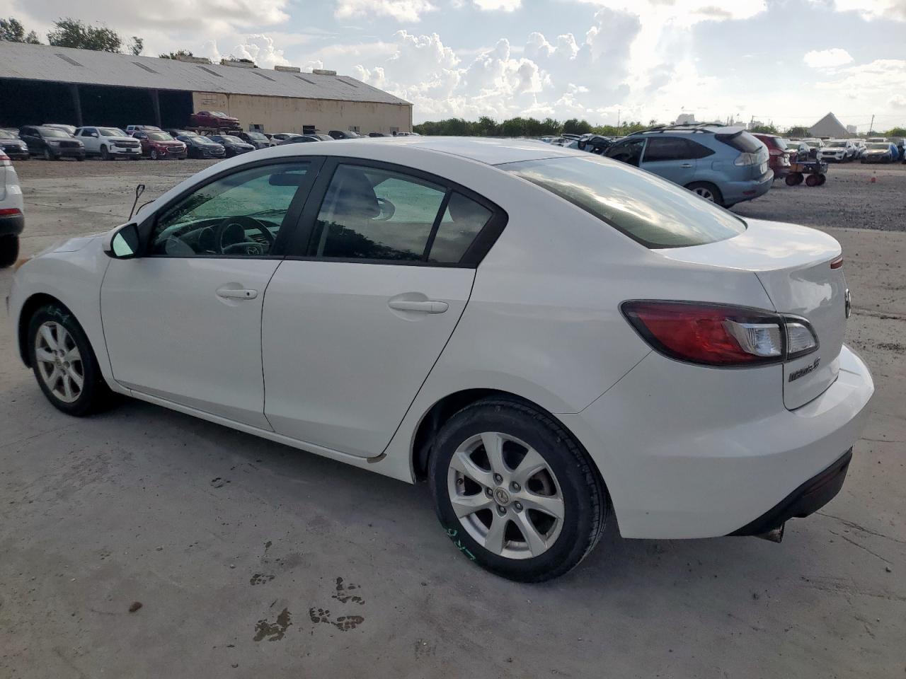 MAZDA 3 2010 VIN JM1BL1SF5A1277732 фото 2