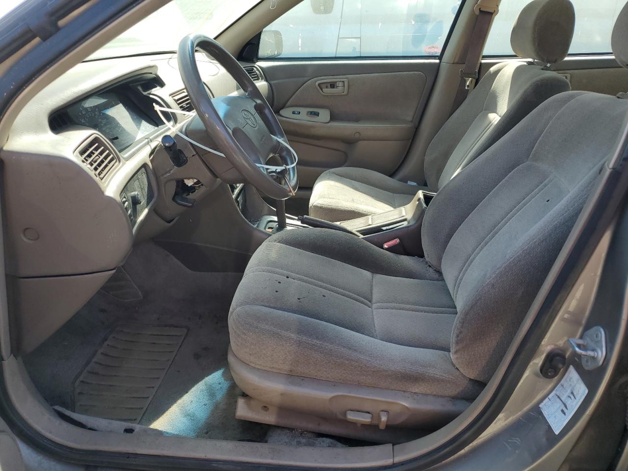 2000 Toyota Camry Ce VIN: 4T1BG22K5YU624973 Lot: 59018535