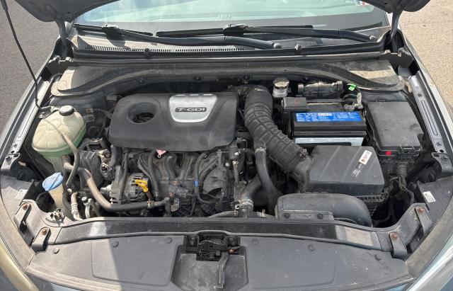  HYUNDAI ELANTRA 2018 Szary
