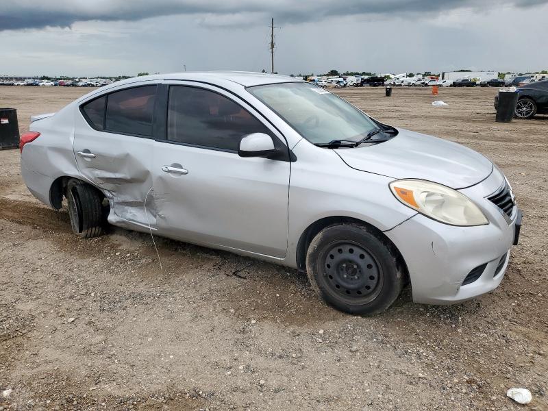  NISSAN VERSA 2014 Серебристый