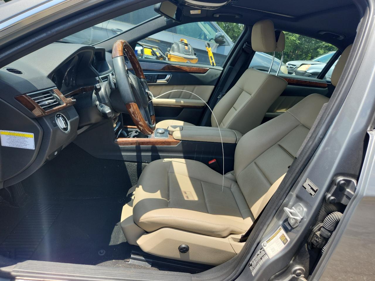 2012 Mercedes-Benz E 350 VIN: WDDHF5KB7CA646895 Lot: 62636265