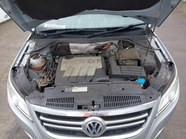 2009 VOLKSWAGEN TIGUAN SE