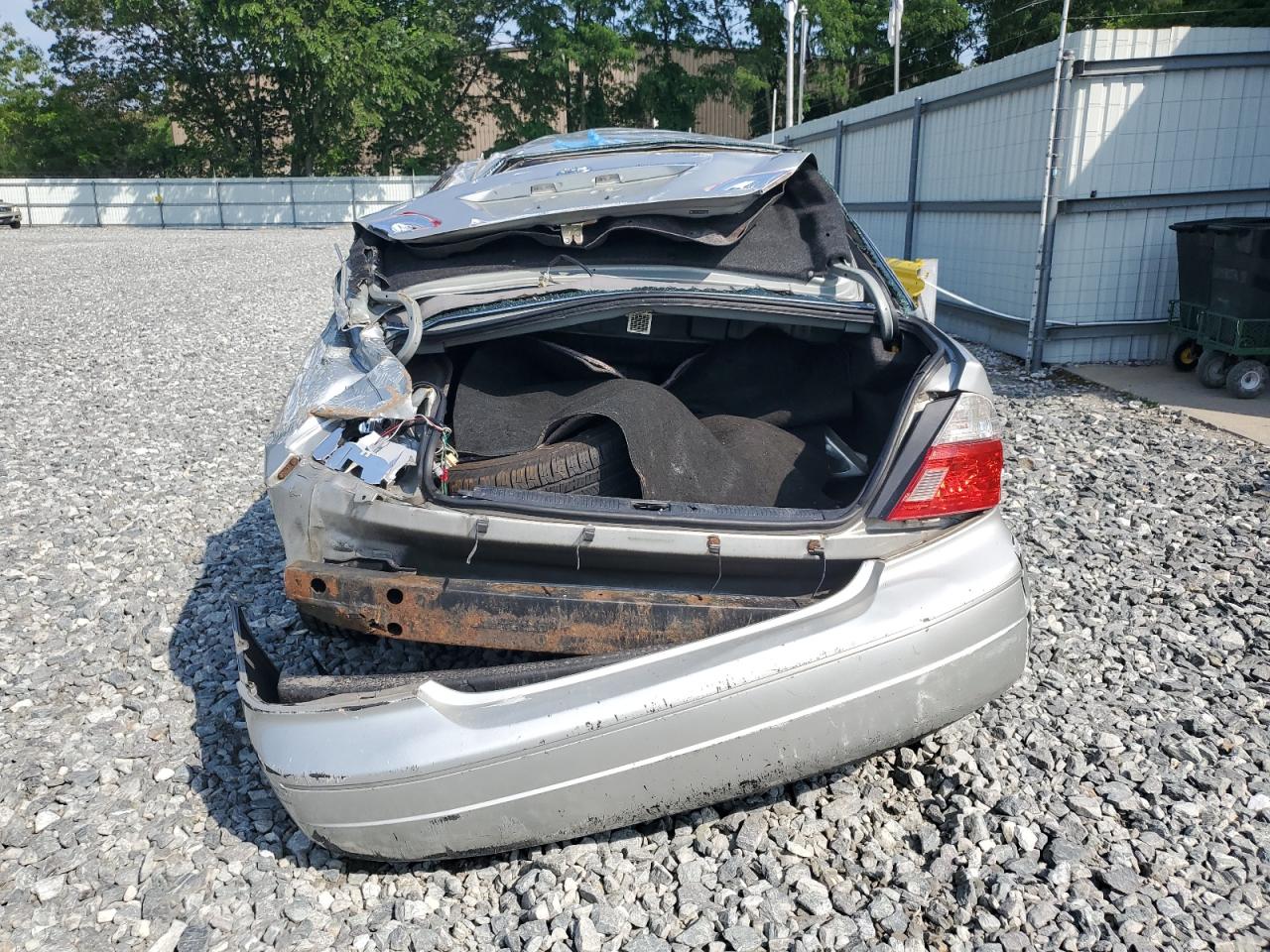 2004 Toyota Avalon Xl VIN: 4T1BF28BX4U391032 Lot: 61986385