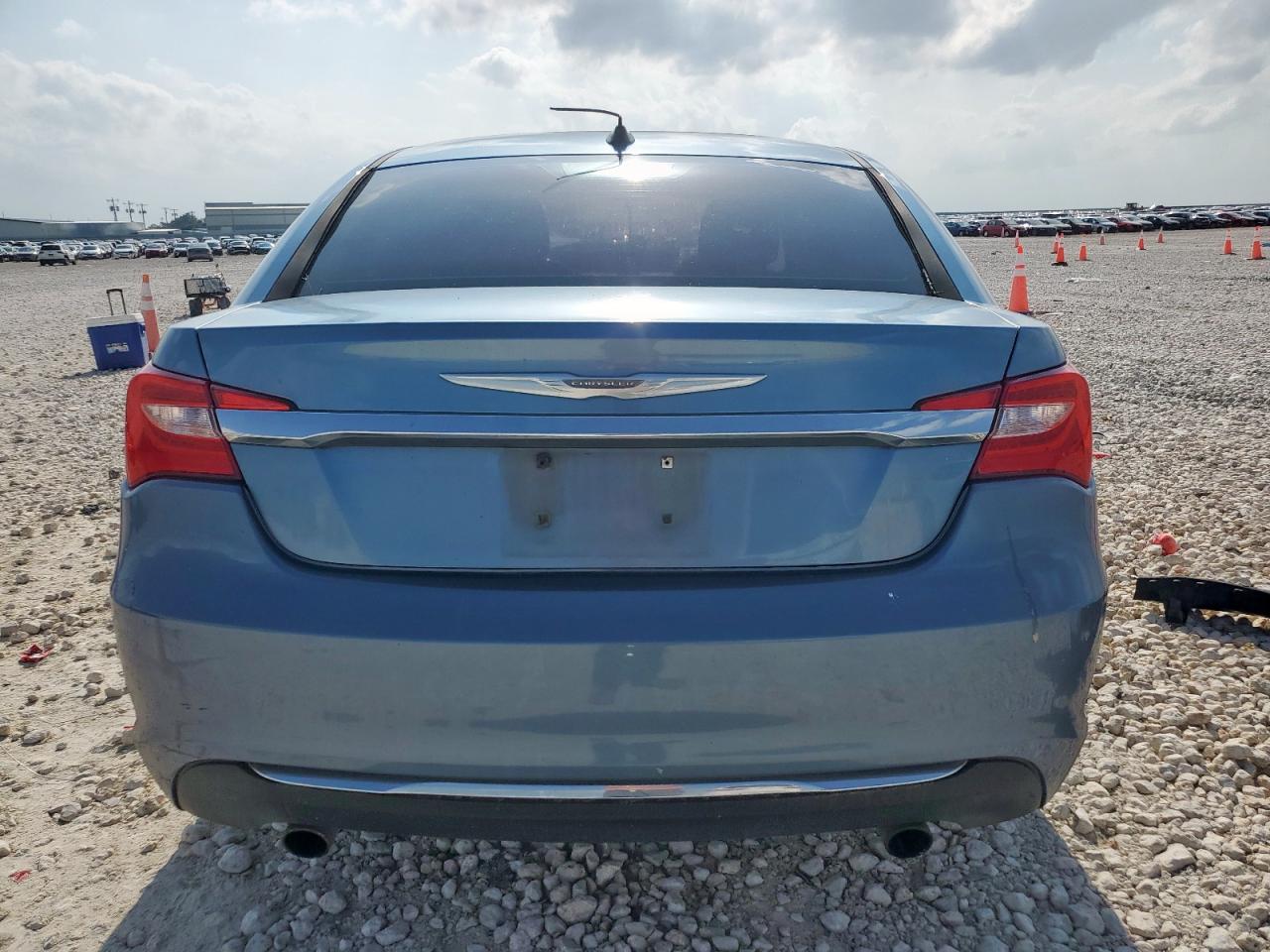 2011 Chrysler 200 Limited VIN: 1C3BC2FG1BN575668 Lot: 91280335