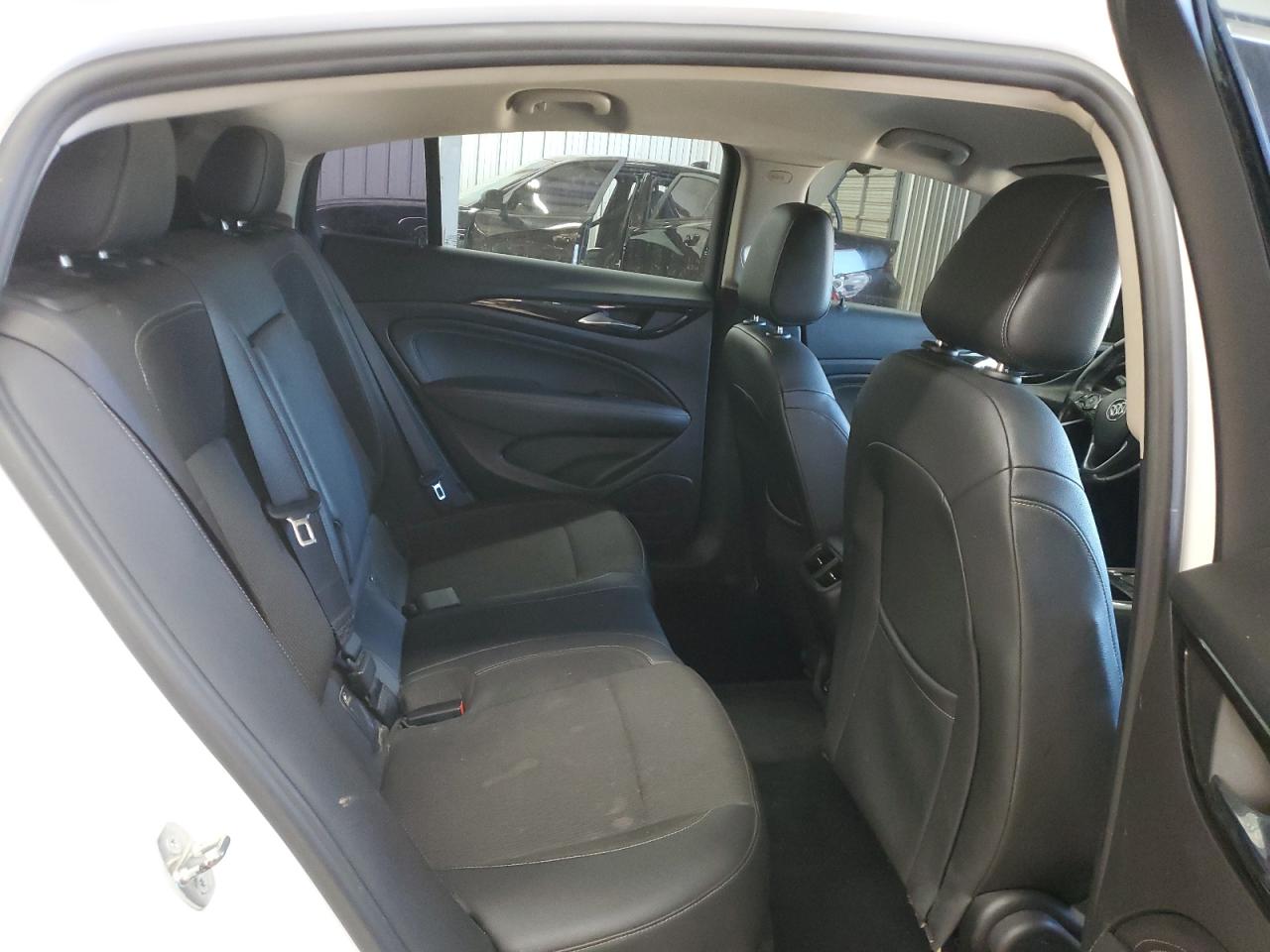 2018 Buick Regal Preferred Ii VIN: W04GN6SX2J1122605 Lot: 61604145