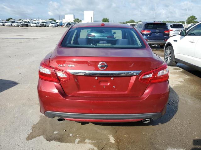  NISSAN ALTIMA 2017 Czerwony