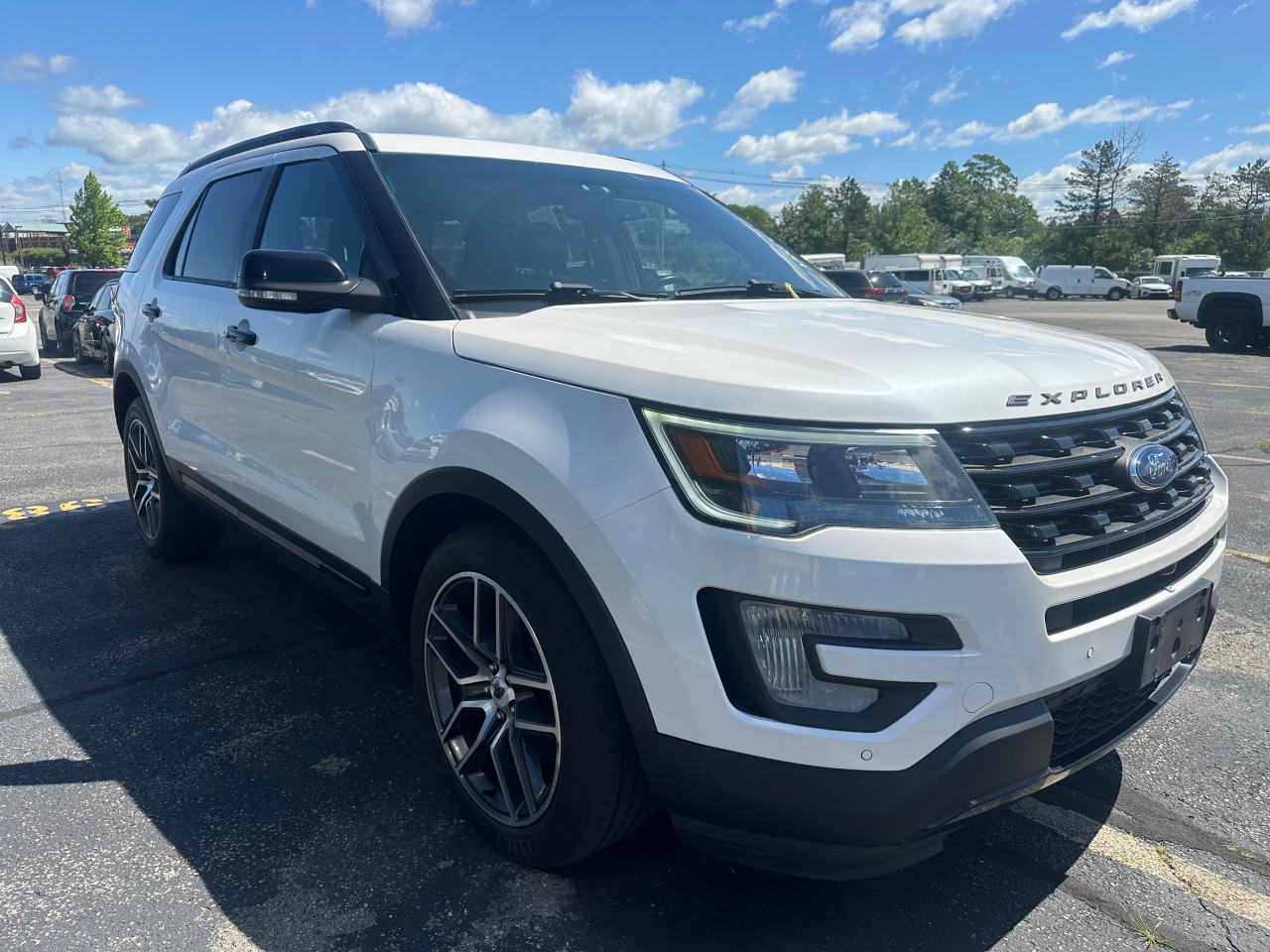 2016 Ford Explorer Sport იყიდება Mendon-ში, MA - Normal Wear