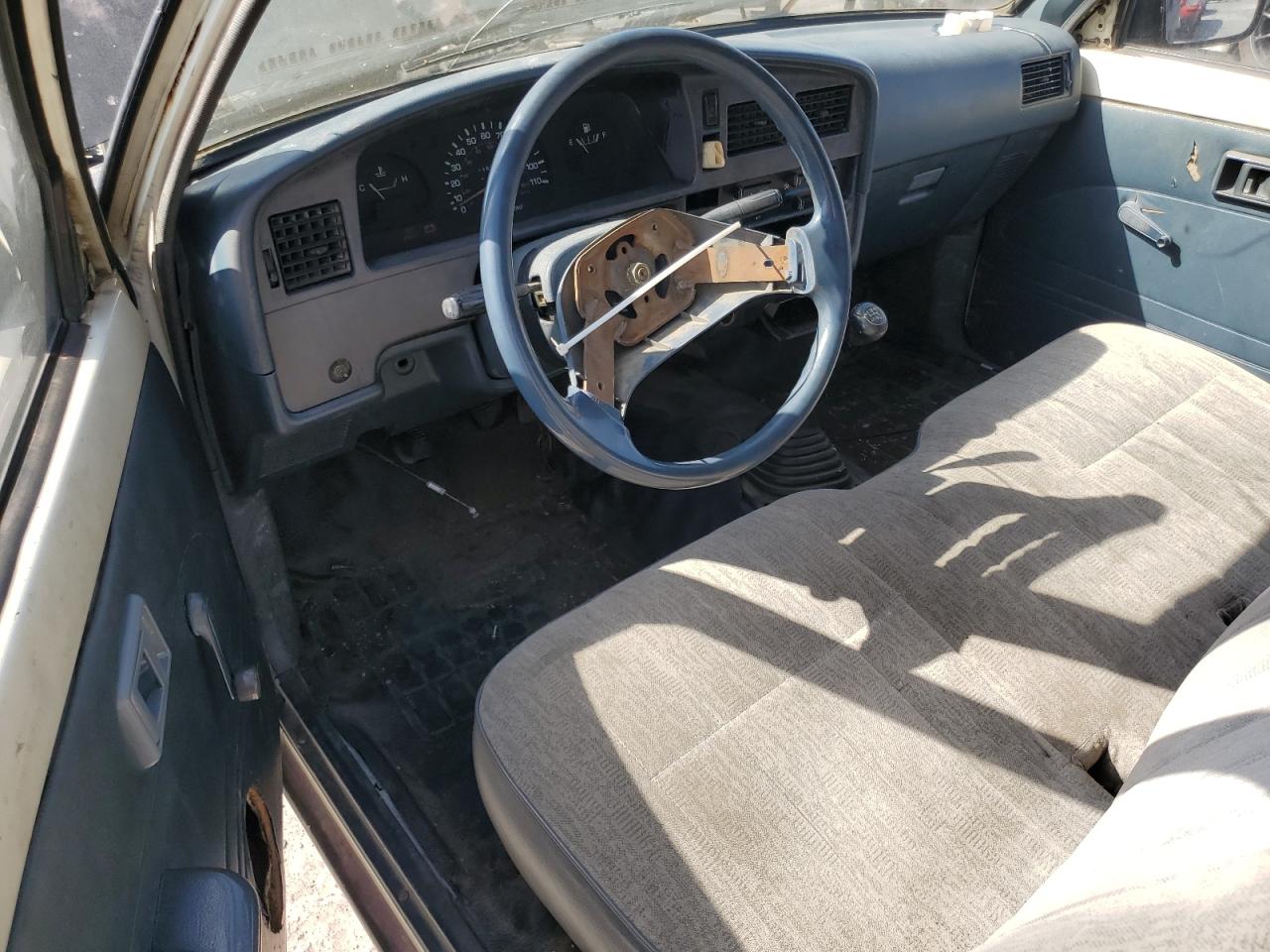 1990 Toyota Pickup 1/2 Ton Short Wheelbase VIN: JT4RN81A8L0045321 Lot: 61399095