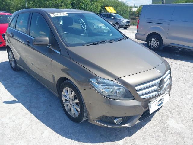 2014 MERCEDES BENZ B180 BLUEE