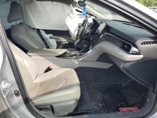  TOYOTA CAMRY 2021 Серебристый