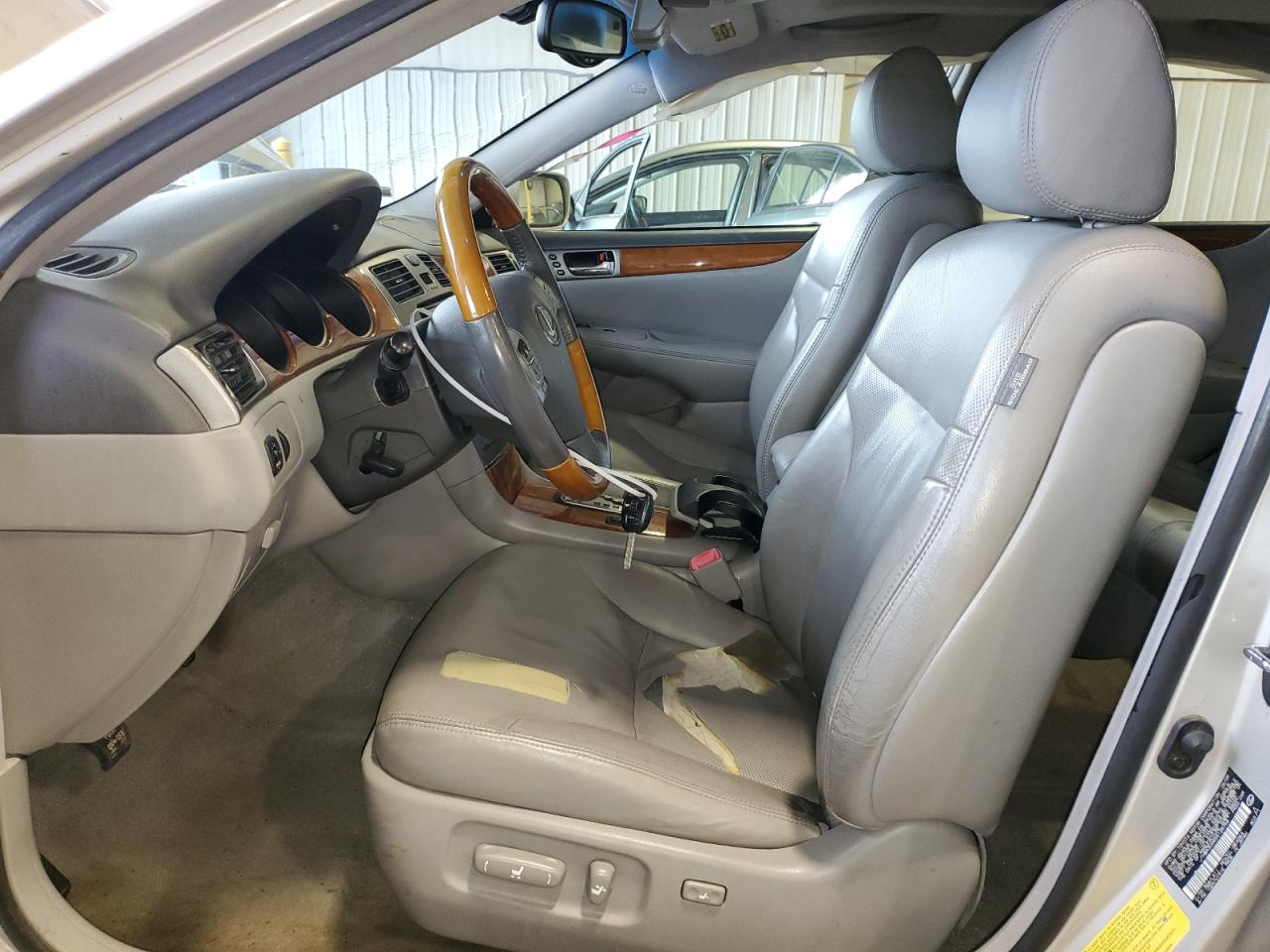2005 Lexus Es 330 VIN: JTHBA30G655128756 Lot: 62740625