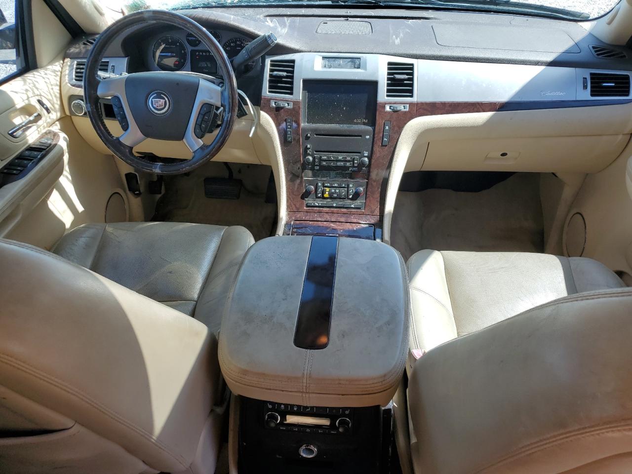 2008 Cadillac Escalade Luxury VIN: 1GYEC63868R140055 Lot: 60736535