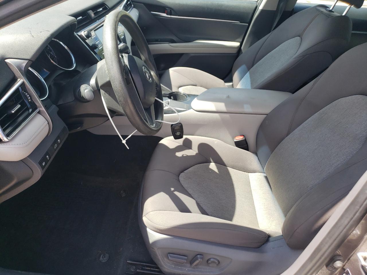 2018 Toyota Camry L VIN: 4T1B11HK7JU666814 Lot: 62413575