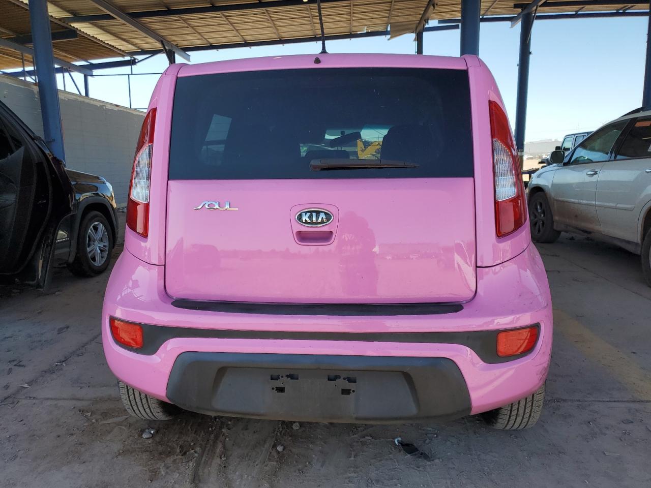 2012 Kia Soul VIN: KNDJT2A50C7381765 Lot: 62940525