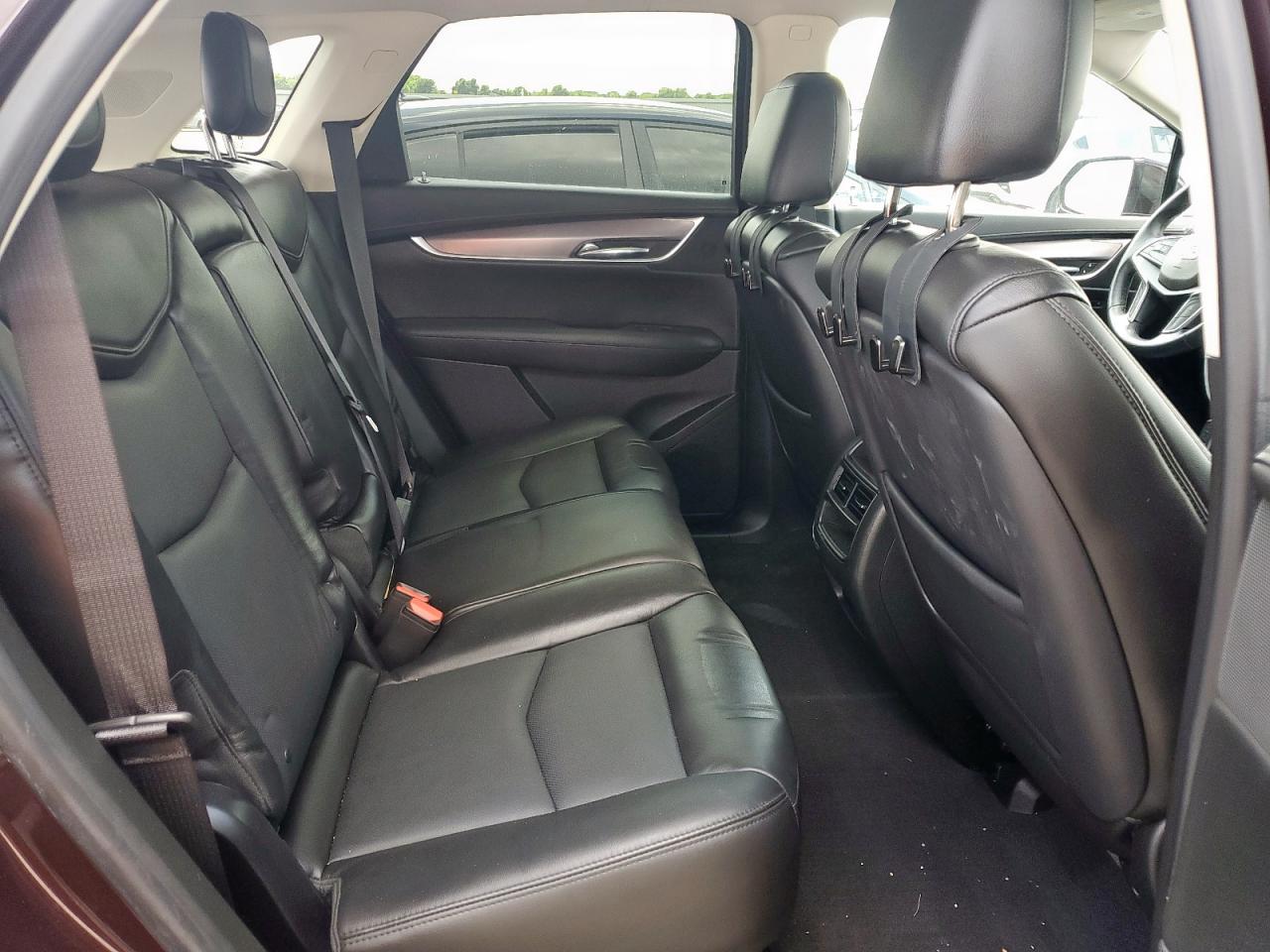 2017 Cadillac Xt5 Luxury VIN: 1GYKNBRS1HZ195702 Lot: 61842675