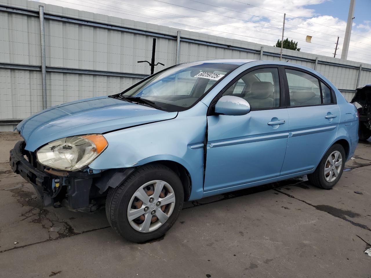 2009 Hyundai Accent Gls for Sale in Littleton, CO - Front End