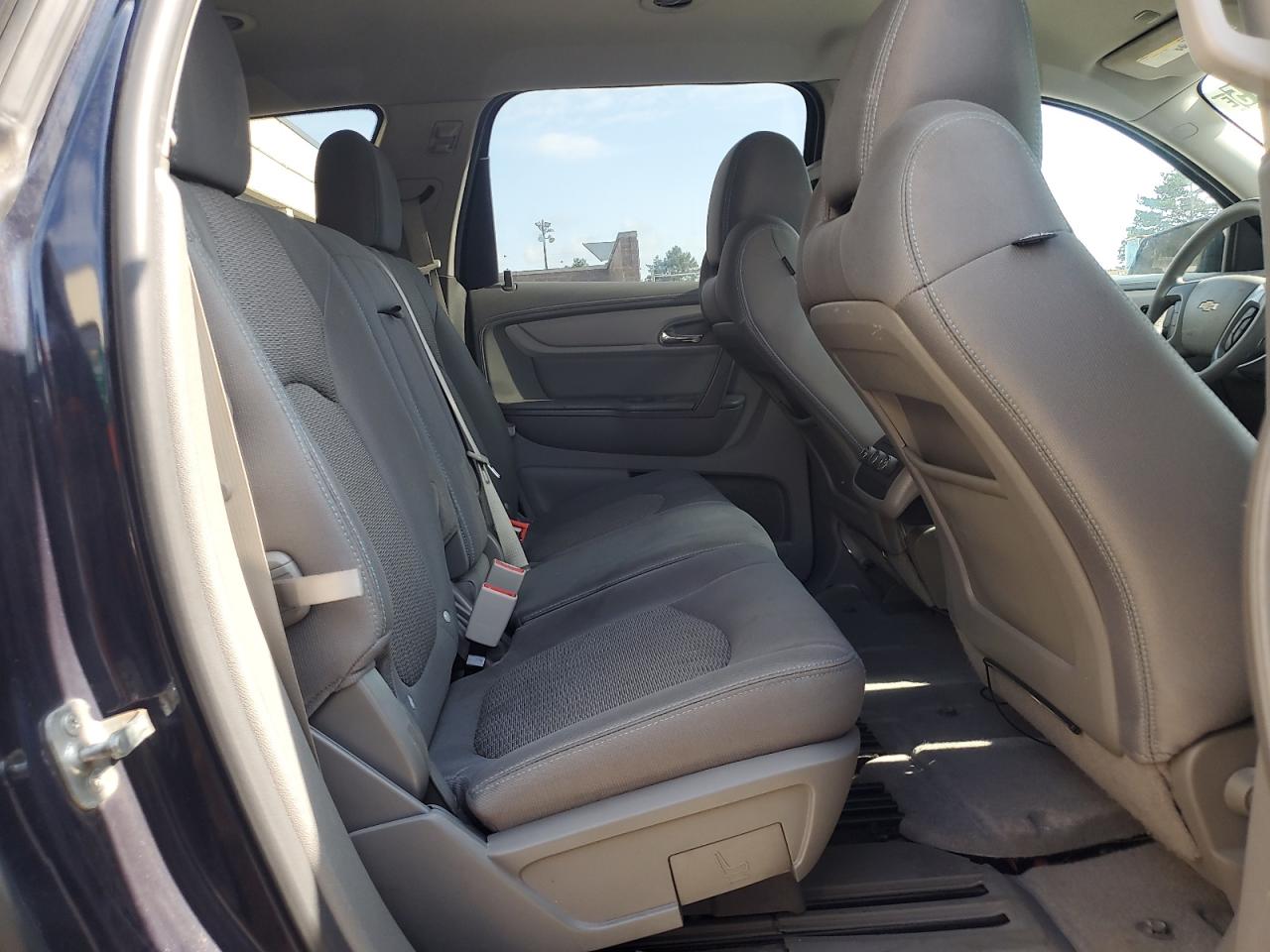 2017 Chevrolet Traverse Ls VIN: 1GNKVFKDXHJ212804 Lot: 62127275