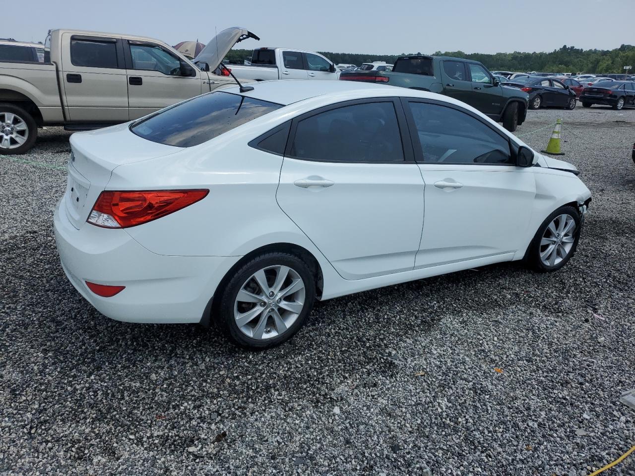 HYUNDAI ACCENT 2014 VIN KMHCU4AE6EU606627 фото 3