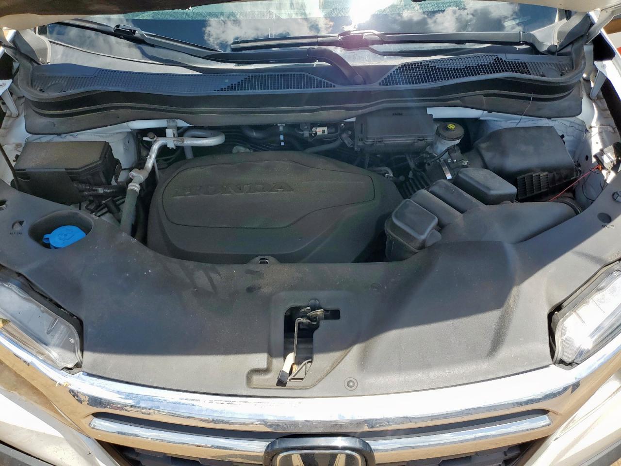 2020 Honda Ridgeline Sport VIN: 5FPYK3F15LB028176 Lot: 62750315